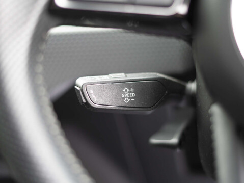 Audi A1 1.0 A1 Sportback 30 TFSI S Line Semi-Auto 5dr 42