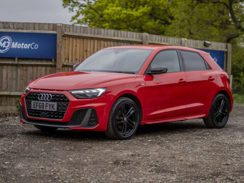 Audi A1 1.0 A1 Sportback 30 TFSI S Line Semi-Auto 5dr 3