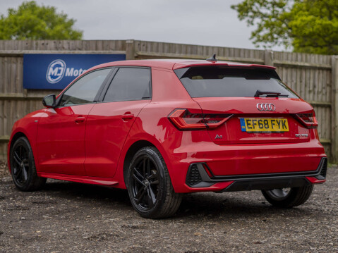 Audi A1 1.0 A1 Sportback 30 TFSI S Line Semi-Auto 5dr 4