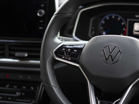 Volkswagen T-Roc 1.5 T-Roc R-Line TSI Semi-Auto 5dr 36