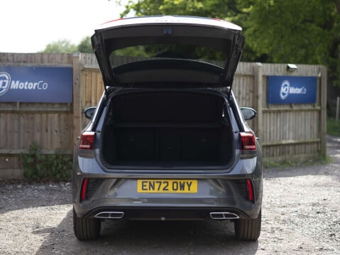 Volkswagen T-Roc 1.5 T-Roc R-Line TSI Semi-Auto 5dr 24