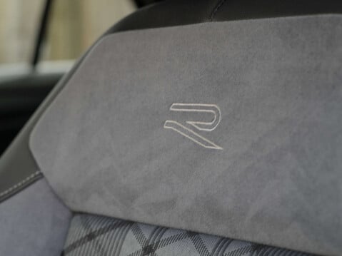 Volkswagen T-Roc 1.5 T-Roc R-Line TSI Semi-Auto 5dr 39