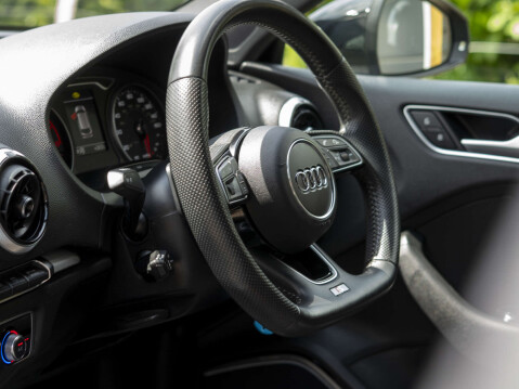 Audi A3 1.5 A3 Sportback 35 TFSI Black Edition Semi-Auto 5dr 50