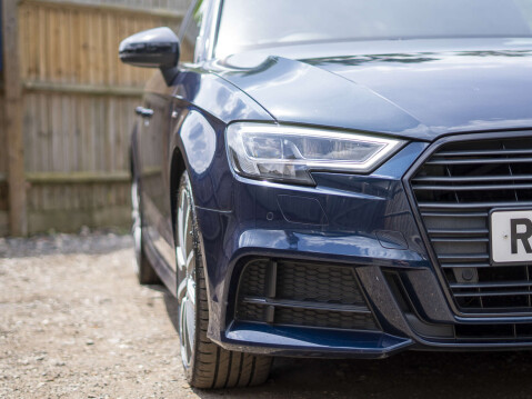 Audi A3 1.5 A3 Sportback 35 TFSI Black Edition Semi-Auto 5dr 17