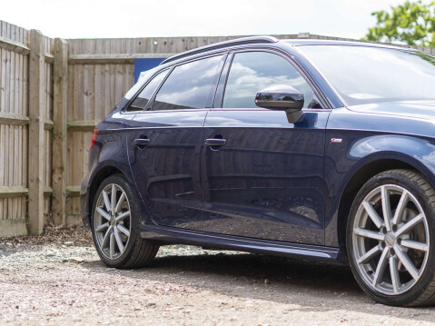Audi A3 1.5 A3 Sportback 35 TFSI Black Edition Semi-Auto 5dr 26
