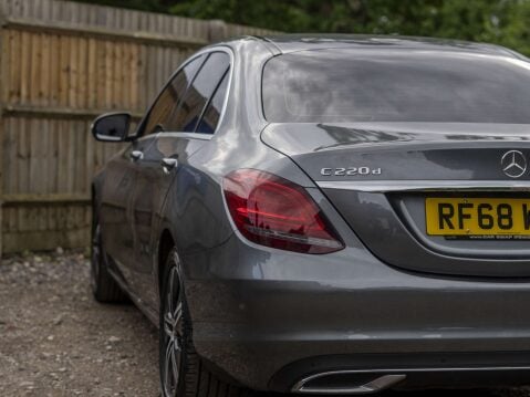 Mercedes-Benz C Class 2.0 C 220 Sport D Auto 4dr 8