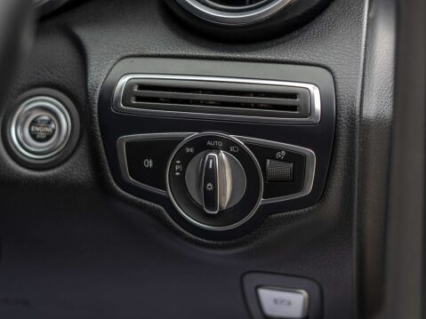 Mercedes-Benz C Class 2.0 C 220 Sport D Auto 4dr 34