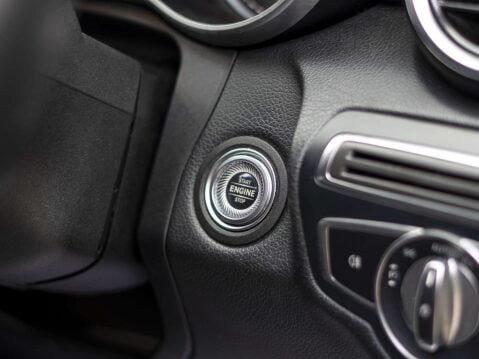 Mercedes-Benz C Class 2.0 C 220 Sport D Auto 4dr 45