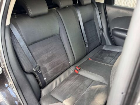 Nissan Juke 1.6 Juke Bose Personal Edition 5dr 34