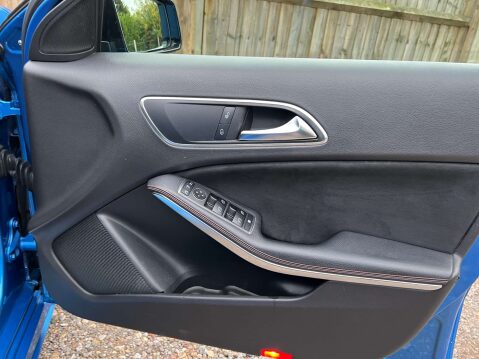 Mercedes-Benz A Class 1.6 A200 BlueEfficiency AMG Sport 5dr 28