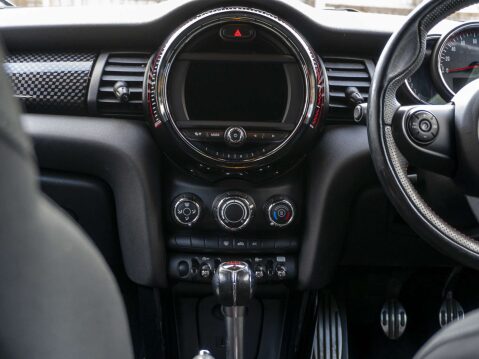 Mini Hatch 2.0 John Cooper Works 3dr 37