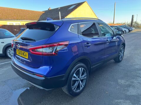 Nissan Qashqai 1.2 DIG-T N-Connecta Euro 6 (s/s) 5dr 10