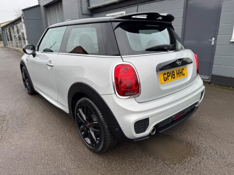 Mini Hatch 1.5 Cooper Euro 6 (s/s) 3dr 8