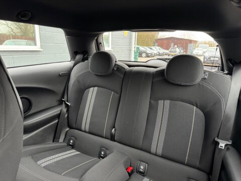Mini Hatch 1.5 Cooper Euro 6 (s/s) 3dr 16