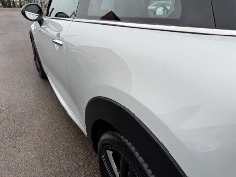 Mini Hatch 1.5 Cooper Euro 6 (s/s) 3dr 47