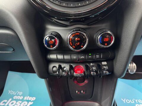 Mini Hatch 1.5 Cooper Euro 6 (s/s) 3dr 24