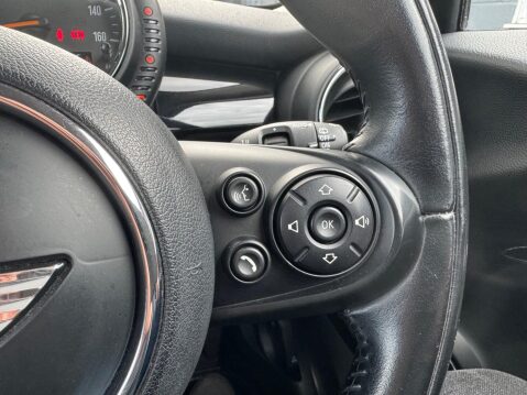 Mini Hatch 1.5 Cooper Euro 6 (s/s) 3dr 25