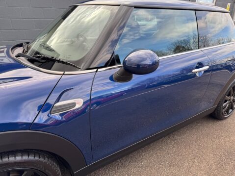 Mini Hatch 1.5 Cooper Euro 6 (s/s) 3dr 33