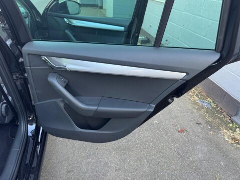 Skoda Octavia 1.4 TSI Elegance Euro 5 (s/s) 5dr 16