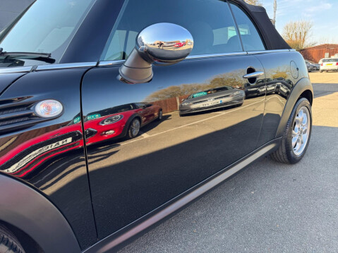 Mini Convertible 1.6 Cooper Euro 6 (s/s) 2dr 18