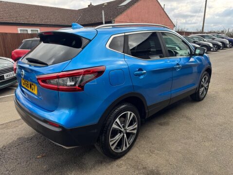 Nissan Qashqai 1.2 DIG-T N-Connecta Euro 6 (s/s) 5dr 2