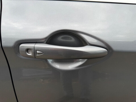 Nissan Qashqai 1.2 DIG-T N-Connecta Euro 6 (s/s) 5dr 30