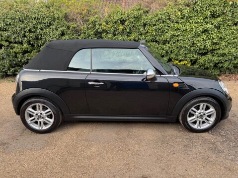Mini Convertible 1.6 Cooper Euro 5 (s/s) 2dr 4