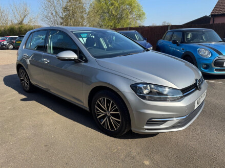 Volkswagen Golf 1.0 TSI BlueMotion Tech SE Nav Euro 6 (s/s) 5dr