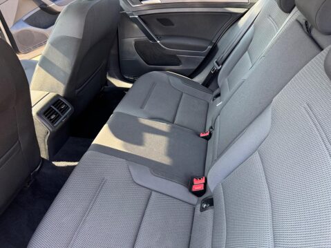 Volkswagen Golf 1.0 TSI BlueMotion Tech SE Nav Euro 6 (s/s) 5dr 23