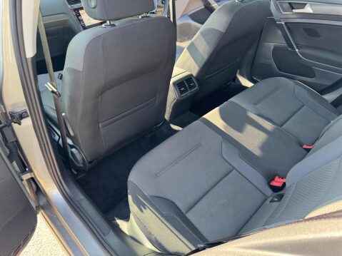 Volkswagen Golf 1.0 TSI BlueMotion Tech SE Nav Euro 6 (s/s) 5dr 25