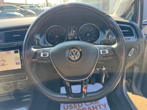 Volkswagen Golf 1.0 TSI BlueMotion Tech SE Nav Euro 6 (s/s) 5dr 50