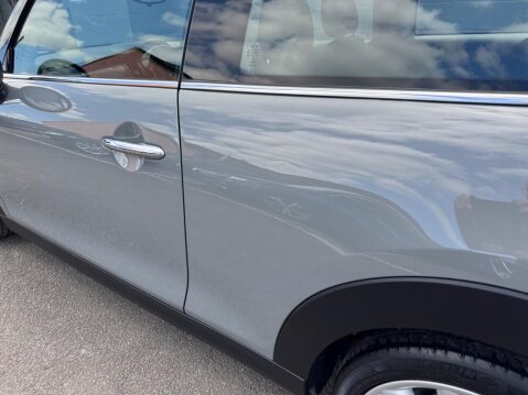 Mini Hatch 1.5 Cooper Classic Euro 6 (s/s) 3dr 37