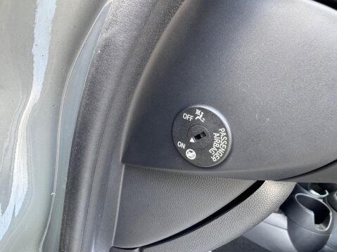 Mini Hatch 1.5 Cooper Classic Euro 6 (s/s) 3dr 21