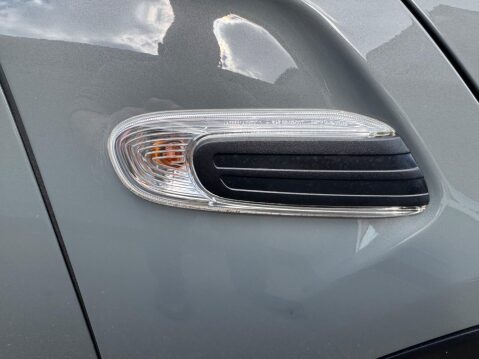 Mini Hatch 1.5 Cooper Classic Euro 6 (s/s) 3dr 41