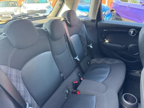Mini Hatch 1.5 Cooper Euro 6 (s/s) 5dr 9