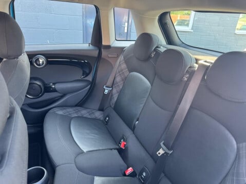 Mini Hatch 1.5 Cooper Euro 6 (s/s) 5dr 15
