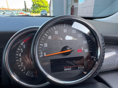 Mini Hatch 1.5 Cooper Euro 6 (s/s) 5dr 30
