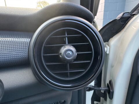 Mini Hatch 1.5 Cooper Euro 6 (s/s) 5dr 43