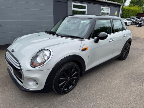 Mini Hatch 1.5 Cooper Auto Euro 6 (s/s) 5dr 5