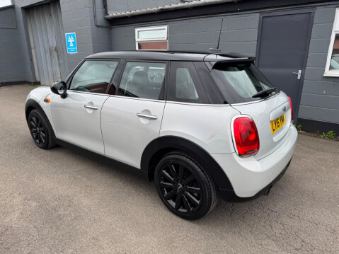 Mini Hatch 1.5 Cooper Auto Euro 6 (s/s) 5dr 6