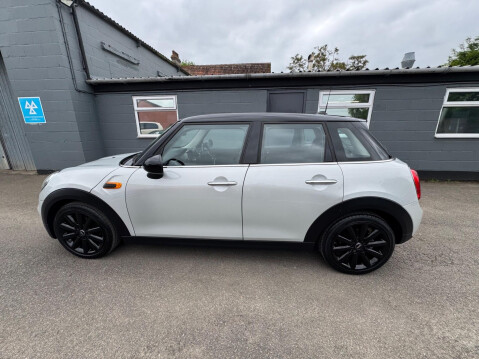Mini Hatch 1.5 Cooper Auto Euro 6 (s/s) 5dr 10