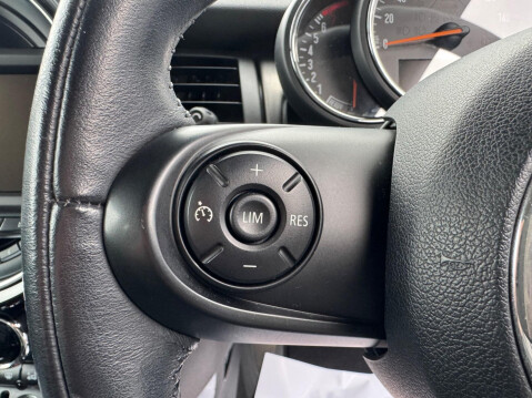 Mini Hatch 1.5 Cooper Auto Euro 6 (s/s) 5dr 32