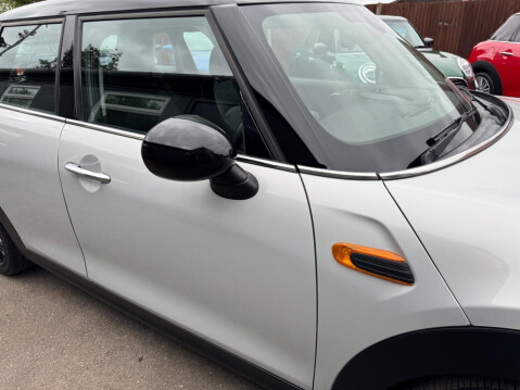 Mini Hatch 1.5 Cooper Auto Euro 6 (s/s) 5dr 43