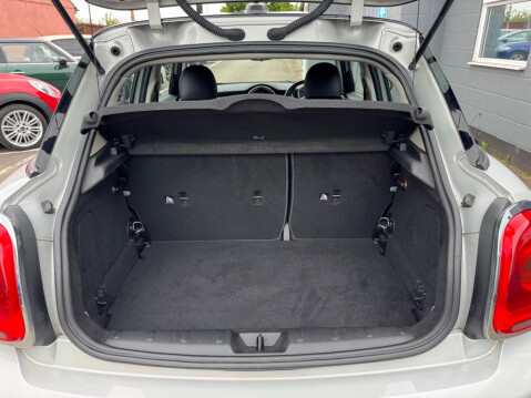 Mini Hatch 1.5 Cooper Auto Euro 6 (s/s) 5dr 44