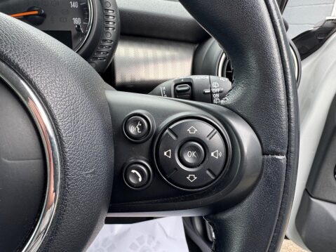 Mini Hatch 1.5 Cooper Auto Euro 6 (s/s) 5dr 33