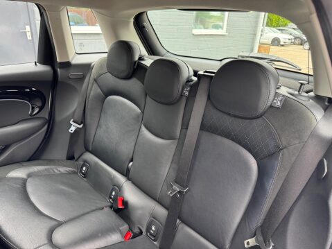 Mini Hatch 1.5 Cooper Auto Euro 6 (s/s) 5dr 24