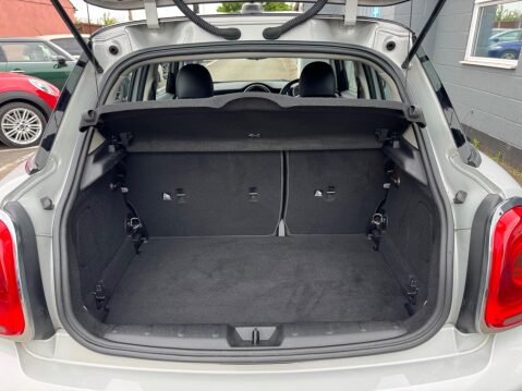 Mini Hatch 1.5 Cooper Auto Euro 6 (s/s) 5dr 44