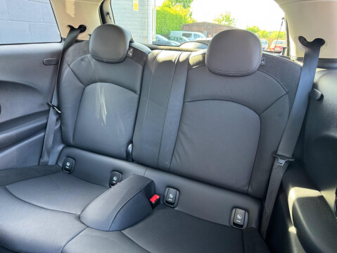 Mini Hatch 1.5 Cooper Steptronic Euro 6 (s/s) 3dr 21