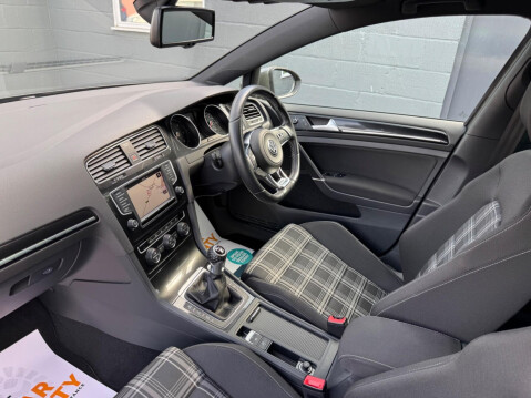 Volkswagen Golf 2.0 TDI BlueMotion Tech GTD Euro 6 (s/s) 5dr 50