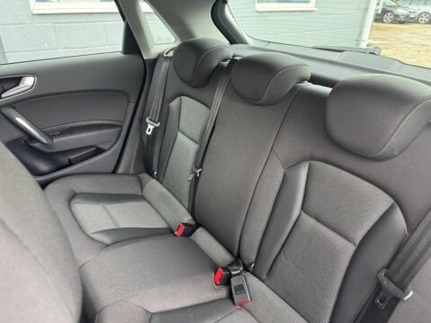 Audi A1 1.0 TFSI Sport Sportback Euro 6 (s/s) 5dr (Nav) 29